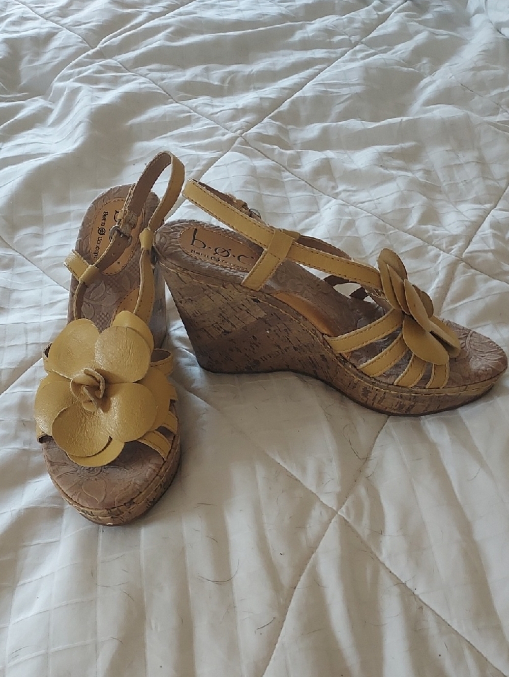 Born BOC Brand Yellow Wedge Sandals Size 8